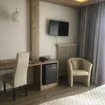 ロッシュ ホテル 3*