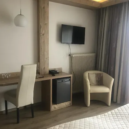 Roesch Hotel 3*