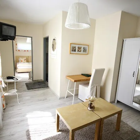 Ξενοδοχείο Roesch 3*