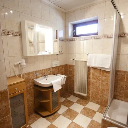 Hotel Rösch 3*